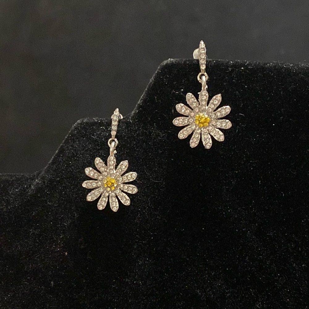 Daisy post/dangle earrings